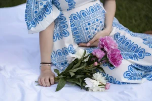 maternity pose